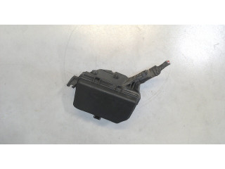 Блок предохранителей  Toyota Verso-S      8266252660   1.3