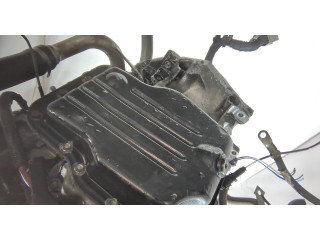 Клапанная крышка двигателя ДВС  Opel Astra J 2010-2017 1.7     