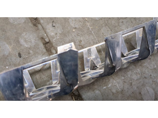 Решетка радиатора  Chevrolet Tahoe 2006-2014          22830012