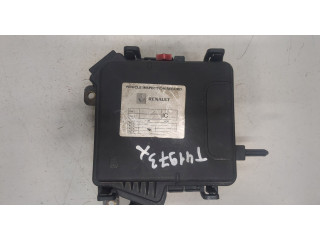 Блок предохранителей  Renault Megane 3 2009-2016           1.6