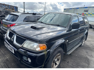 Решетка радиатора  Mitsubishi Montero Sport / Pajero Sport 1996-2008              2.5 