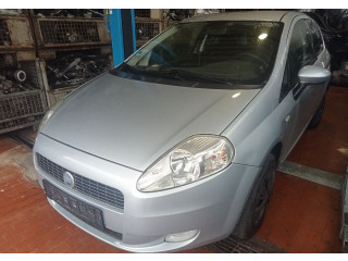 Бампер  Fiat Grande Punto 2005-2011 задний     