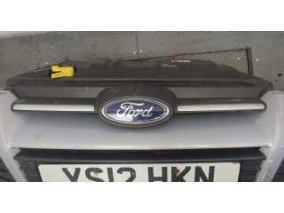Решетка радиатора  Ford Focus 3 2011-2015          2048467, BM518200BF