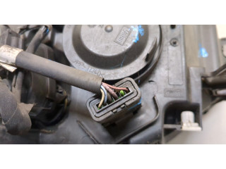 Фара передняя  Renault Scenic 2009-2012 правая 