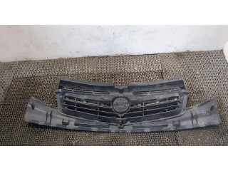 Решетка радиатора  Opel Vivaro 2001-2014           4417307, 93857691