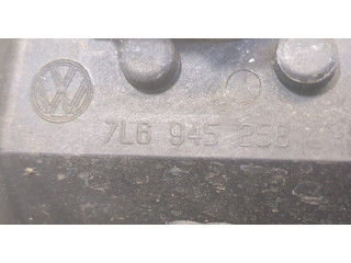 Задний фонарь        Volkswagen Touareg 2002-2007 