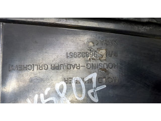 Решетка радиатора  Chevrolet Orlando 2011-2015          