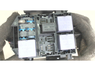 Блок реле  Renault Clio 2005-2009      8200003634    1.4