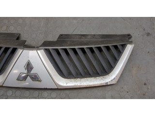 Решетка радиатора  Mitsubishi Outlander XL 2006-2012          7450A037HA