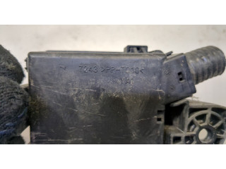 Блок предохранителей  Lexus LS460 2006-2012          4.6