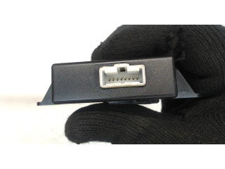 Блок комфорта  Renault Megane 3 2009-2016      8200261824    