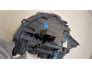Фара передняя  Toyota Auris E15 2006-2012 правая 