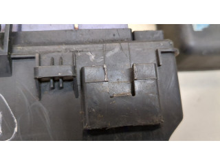 Блок предохранителей  Renault Espace 4 2002-           3.5