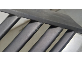 Решетка радиатора  Mitsubishi Outlander XL 2006-2012          7450A037BA