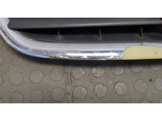 Решетка радиатора  Volkswagen Touran 2003-2006           