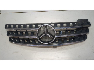 Решетка радиатора  Mercedes ML W164 2005-2011          