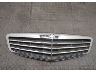 Решетка радиатора  Mercedes C W204 2007-2013          