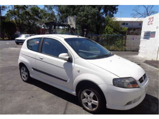 Бампер  Chevrolet Aveo (T200) 2005-2008 задний     96465350