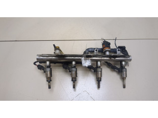 Форсунка топливная  Volkswagen Tiguan 2011-2016    06J133317M     