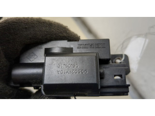 Замок багажника  Nissan Qashqai 2006-2013       