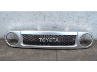 Решетка радиатора  Toyota FJ Cruiser          4.0 5311435020