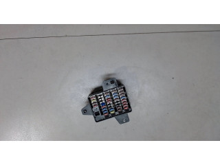 Блок предохранителей  SsangYong Rexton 2007-2012      8211008101    2.7