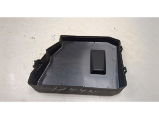 Крышка блока предохранителей  Pontiac Vibe 2 2008-2010         