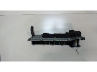 Клапанная крышка двигателя ДВС  Toyota Corolla E12 2001-2006 1.4     