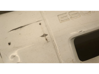 Решетка радиатора  Ford Escape 2007-2012          