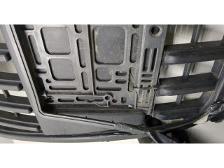 Решетка радиатора  Audi A4 (B7) 2005-2007           2.7 