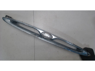 Решетка радиатора  Ford Escort 1995-2001          1.6 1058482, 95AB8200CD