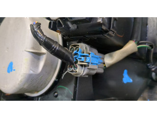 Фара передняя  Nissan Serena 2005-2010 C25 правая 