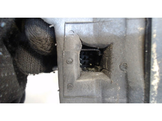 Зеркало боковое  Opel Omega B 1994-2003  левое             90492211