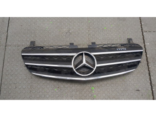 Решетка радиатора  Mercedes R W251 2005-          