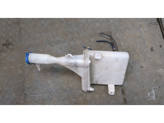 Бачок омывателя  Toyota Yaris 1999-2006    