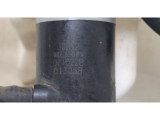 Бачок омывателя  Toyota Auris E15 2006-2012    