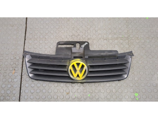 Решетка радиатора  Volkswagen Polo 2001-2005          6Q0853651C