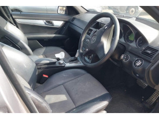 Стойка амортизатора  Mercedes C W204 2007-2013      2.1  дизель