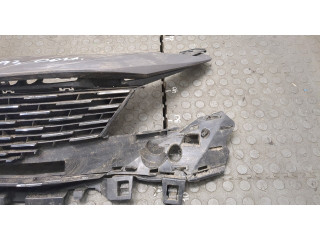 Решетка радиатора  Peugeot 5008 2020-          9836828477