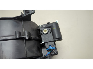 Моторчик печки  Audi A6 (C6) 2004-2011 4F0820020A    4F0820020A   