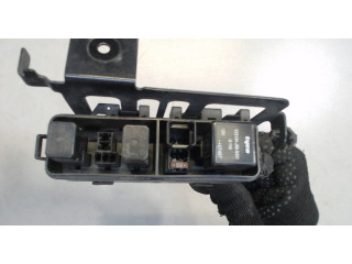 Блок реле  Mazda CX-9 2007-2012      V23131J59X431    3.7