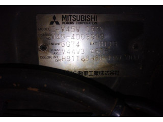 Решетка радиатора  Mitsubishi Pajero 1990-2000          3.5 MB831060