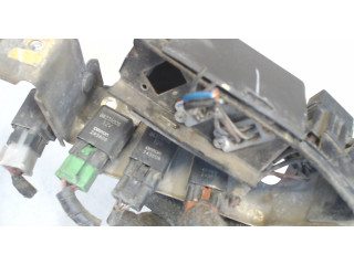 Pojistková skříňka Блок реле  Mitsubishi L200 1996-2006      