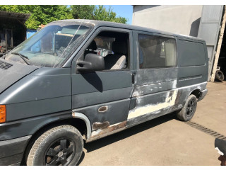 Вентилятор радиатора  Volkswagen Transporter 4 1991-2003     2.4 дизель       