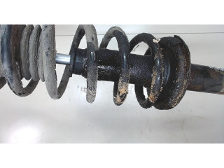 Стойка амортизатора  Mitsubishi Colt 1996-2004 MR244447, MB871085    1.3  бензин