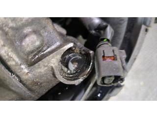 Клапанная крышка двигателя ДВС  Skoda Rapid 1.6     
