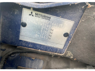 Стойка амортизатора  Mitsubishi Pajero / Montero 2000-2006 MR554292, MR554260      3.5  бензин