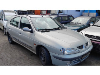 Задний фонарь        Renault Megane 1996-2002 