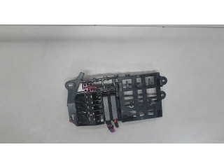 Блок предохранителей  Audi A6 (C6) 2005-2011      4F0971845     3.2