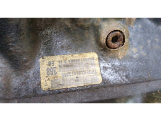 Клапанная крышка двигателя ДВС  Jeep Liberty 2002-2006 3.7     